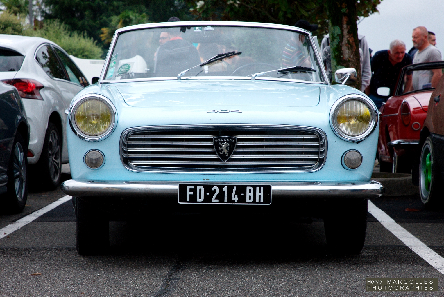 Peugeot 404 Cabriolet-06.jpg